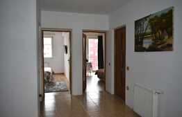 De vanzare 3 camere, 76 mp, parcare cu CF! Zona strazii Florilor!