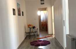 Apartament de vanzare 3 camere, 57 mp, zona strazii Eroilor