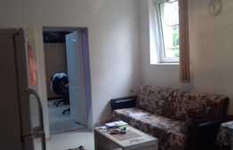 Casa 50 mp, 1 loc de parcare, zona centrala