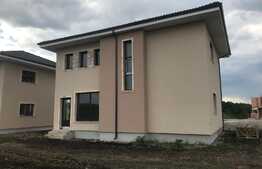 Casa de vanzare, 134 mp utili, zona linistita