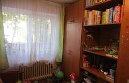 Apartament 3 camere, 70 mp, boxa, parcare, zona strazii Bucium
