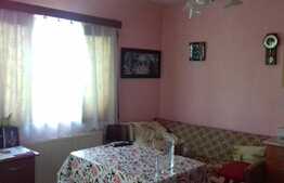 Casa de vanzare, 214 mp, teren aferent 972 mp, zona linistita