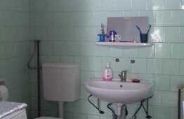 Casa de vanzare, 214 mp, teren aferent 972 mp, zona linistita