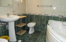De inchiriat apartament 2 camere, 61 mp, zona UMF