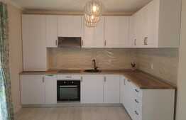 Casa de vanzare la cheie, amplasata la cateva minute de centrul orasului