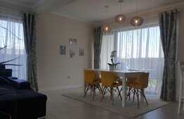 Casa de vanzare la cheie, amplasata la cateva minute de centrul orasului