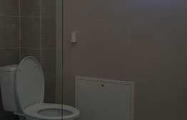 Casa de vanzare la cheie, amplasata la cateva minute de centrul orasului