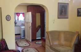 Casa individuala de vanzare, 50 mp, teren 194 mp, front 10 ml, zona linistita