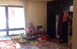 Casa de vanzare 200 mp, teren 275 mp, front 11,8 ml, zona Iulius Mall