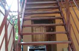 Casa de vanzare 200 mp, teren 275 mp, front 11,8 ml, zona Iulius Mall