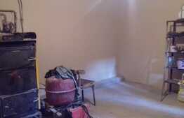 Casa de vanzare 200 mp, teren 275 mp, front 11,8 ml, zona Iulius Mall