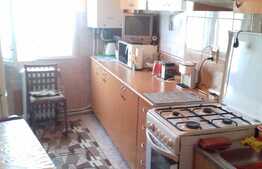 Apartament 3 camere, 64 mp, decomandat, zona Parc Farmec