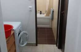 Apartament 3 camere, 65 mp, decomandat, parcare, boxa, zona Cora