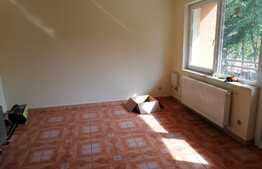 Apartament 3 camere, 112 mp, gradina, parcare, zona Grand Hotel Italia