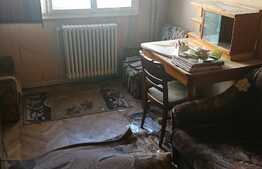 Apartament 4 camere, 90 mp, boxa, zona Casa Radio