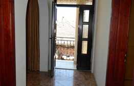 Casa de inchiriat, 200 mp, teren de 560 mp, front 15 mp, zona strazii Plevnei
