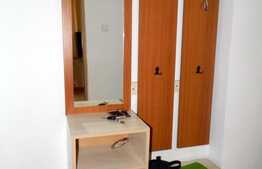 Apartament 2 camere, 50 mp, 2 parcari, zona Hotel Royal