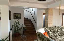 Casa individuala, 280 mp, teren 330 mp, zona linistita de case