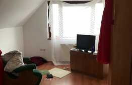 Casa individuala, 280 mp, teren 330 mp, zona linistita de case