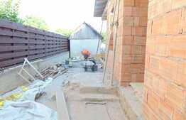 Casa individuala cu 70 mp utili, teren de 200 mp! Zona linistita, de case!