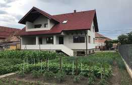 Casa individuala La Pret de Apartament,262 mp, teren 500 mp, semifinisat, zona Apahida