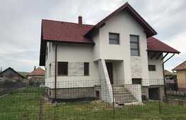 Casa individuala La Pret de Apartament,262 mp, teren 500 mp, semifinisat, zona Apahida