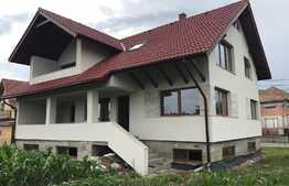 Casa individuala La Pret de Apartament,262 mp, teren 500 mp, semifinisat, zona Apahida