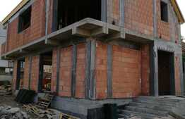 Casa de vanzare 180 mp, teren 360 mp, front 27 ml, zona P-ta Engels