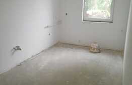 Casa de vanzare 133 mp, teren 274 mp, front 8 ml, zona linistita