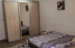 De vanzare garsoniera, 28 mp, balcon, zona Casa Piratilor