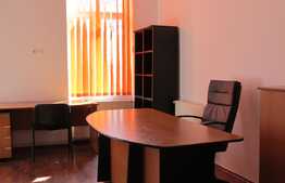 Spatiu birouri Ultracentral,  52 mp, loc de parcare inclus