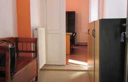 Spatiu birouri Ultracentral,  52 mp, loc de parcare inclus