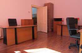 Spatiu birouri Ultracentral,  52 mp, loc de parcare inclus