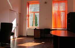 Spatiu birouri Ultracentral,  52 mp, loc de parcare inclus
