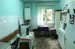 Apartament 3 camere, 70 mp, boxa, zona strazii Dunarii