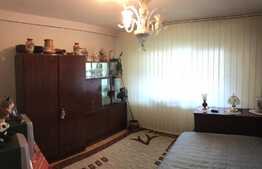 Apartament 3 camere, 70 mp, boxa, zona strazii Dunarii