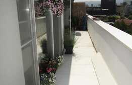 Apartament 3 camere, 70 mp, 2 garaje, zona Iulius Mall