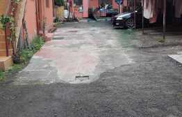 Casa de vanzare, 56 mp, zona centrala, curte comuna