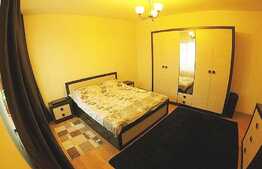 Casa de vanzare, 56 mp, zona centrala, curte comuna