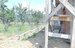 Duplex de vanzare 140 mp, teren 245 mp, front 12.5 ml, zona linistita