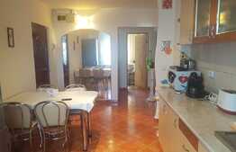 Apartament 64 mp, decomandat, zona strazii Scortarilor