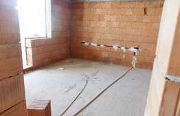 Apartament 3 camere, 54 mp, semifinisat, loc de parcare, zona Pensiunii ''Il Milanese''!