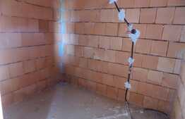 Apartament 3 camere, 54 mp, semifinisat, loc de parcare, zona Pensiunii ''Il Milanese''!