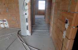 Apartament 3 camere, 54 mp, semifinisat, loc de parcare, zona Pensiunii ''Il Milanese''!