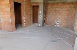 3 camere, 62,50 mp, semifinisat, loc de parcare, zona Pensiunii ''Il Milanese''!