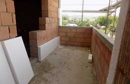 3 camere, 62,50 mp, semifinisat, loc de parcare, zona Pensiunii ''Il Milanese''!