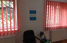 Garsoniera 30 mp, decomandata, boxa, zona Primariei