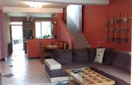 Casa de vanzare si cabana, 268 mp utili, cu teren 840 mp, front 15 ml, zona linistita