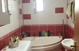 Apartament cu 2 camere, decomandat, 55 mp, loc de parcare!