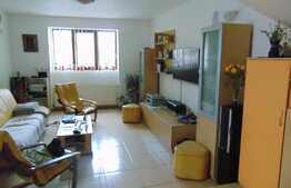 Casa de vanzare 97 mp, teren 115 mp, front 8 ml, zona Farmec